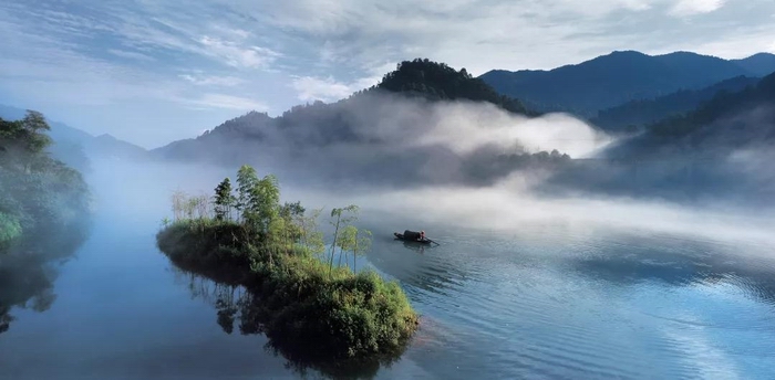 郴州旅游經(jīng)典東江湖霧漫小東江+丹霞高椅嶺精華一日游0購物0自費(fèi)純玩品質(zhì)2人起天天發(fā)團(tuán)